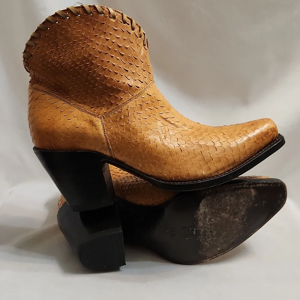Alice + Olivia Kaira Leather Embossed Cut Python Ankle boots (w size 37.5)